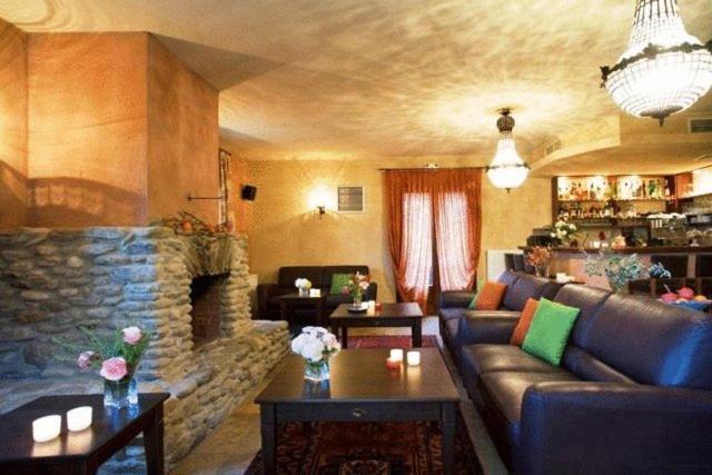 La Casa Rossa Hotell Prínos Eksteriør bilde